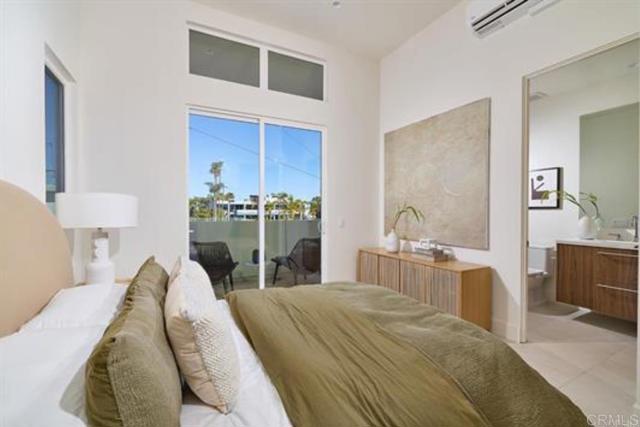 Detail Gallery Image 8 of 27 For 3905 Haines, San Diego,  CA 92109 - – Beds | – Baths