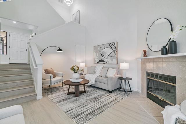 636 Praderia Cir, Fremont CA: https://media.crmls.org/mediaz/66574711-f356-42f3-bcee-91e71b3b61bf.jpg