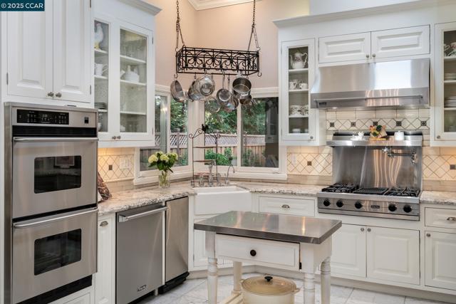 131 Shoshone Court, Danville CA: https://media.crmls.org/mediaz/6657ad5c-dd40-4d7c-b177-a72bc6dd84b8.jpg