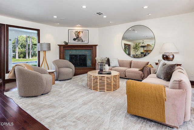 Detail Gallery Image 12 of 73 For 420 Inverness Dr, La Canada Flintridge,  CA 91011 - 6 Beds | 5/1 Baths