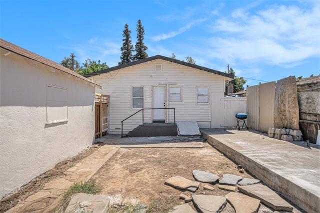 513 Arch Street, Martinez CA: https://media.crmls.org/mediaz/6659d25b-2e9e-457d-8526-dac8a81b8aa9.jpg