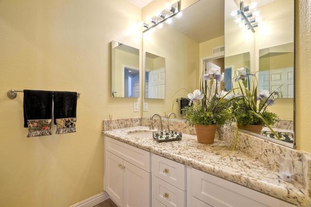 Detail Gallery Image 13 of 32 For 3376 Corsica Way, Oceanside,  CA 92056 - 2 Beds | 2 Baths