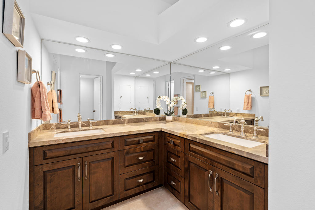 MLS #219136676DA image #12