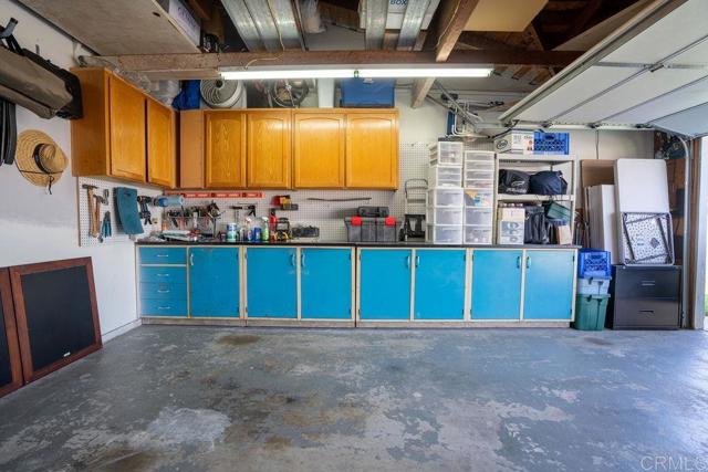 1302 El Corral Lane, San Marcos CA: https://media.crmls.org/mediaz/665c1a64-700e-4034-b3fc-918303ee30d2.jpg