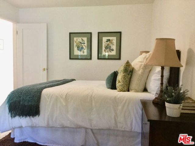 11916 Hartsook Street, Valley Village CA: https://media.crmls.org/mediaz/665c3da7-b40e-4ddc-9291-8e72e7cedc9a.jpg