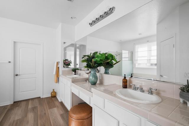 1111 Amelia Place, Escondido CA: https://media.crmls.org/mediaz/665ce8c8-7078-46ca-b03c-c45aab2c1a5f.jpg