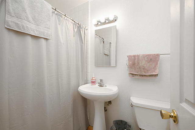 73345 Royal Palm Drive, Palm Desert CA: https://media.crmls.org/mediaz/665d9721-de64-46d8-b0fe-40bd14519012.jpg