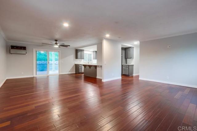 444 Victoria Place, Vista CA: https://media.crmls.org/mediaz/665da51b-2c9a-4377-8af3-a47294196b53.jpg