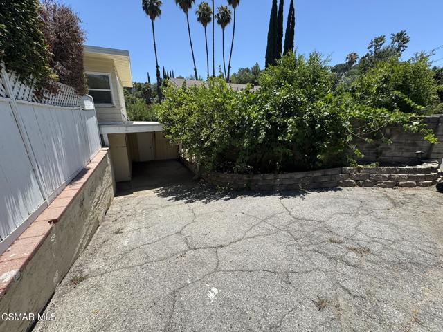 22319 Macfarlane Drive, Woodland Hills CA: https://media.crmls.org/mediaz/665ee292-85a8-4e15-b539-0e1a2bfd1b13.jpg