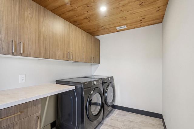 54091 Northridge, Idyllwild CA: https://media.crmls.org/mediaz/665fbd7b-1389-4a61-b215-322bfe97ac39.jpg