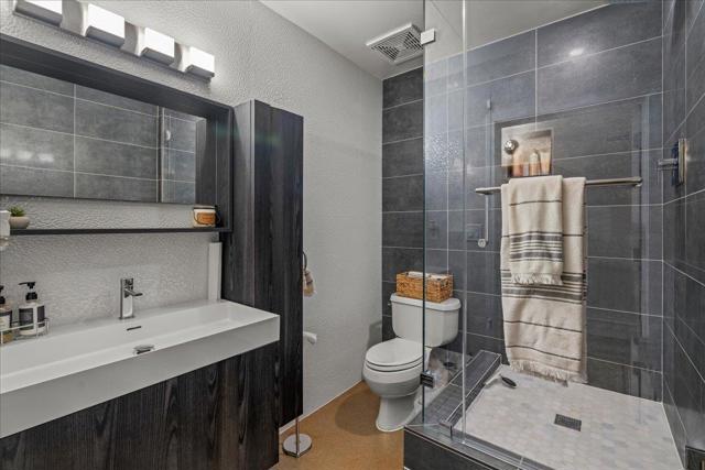 333 Santana Row, San Jose CA: https://media.crmls.org/mediaz/66608b6c-23d4-44e0-9a24-144a85cb6083.jpg