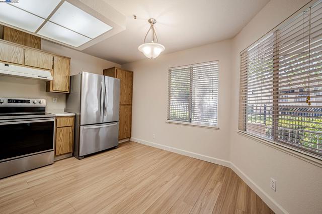 4772 Nicol Cmn, Livermore CA: https://media.crmls.org/mediaz/666096a5-df31-46bd-8242-e6b196c73c91.jpg