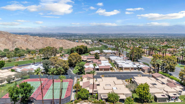 2 Bed Home for Sale in Palm Desert, California