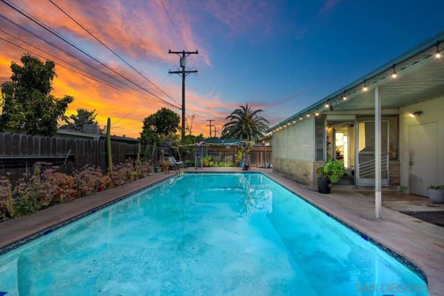 632 Sandalwood Dr, El Cajon CA: https://media.crmls.org/mediaz/6660c5ca-e367-4958-9b1b-dbe1c99db582.jpg