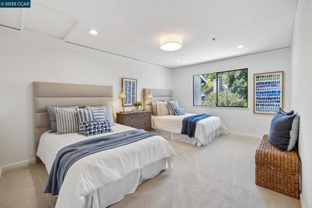 718 AUGUSTA DRIVE, Moraga CA: https://media.crmls.org/mediaz/6661081e-af86-41b8-93e7-89eedff08768.jpg
