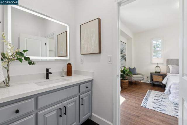 492 Calico Ct, San Ramon CA: https://media.crmls.org/mediaz/66613b3f-8af5-4e07-97ad-f902d5374e42.jpg