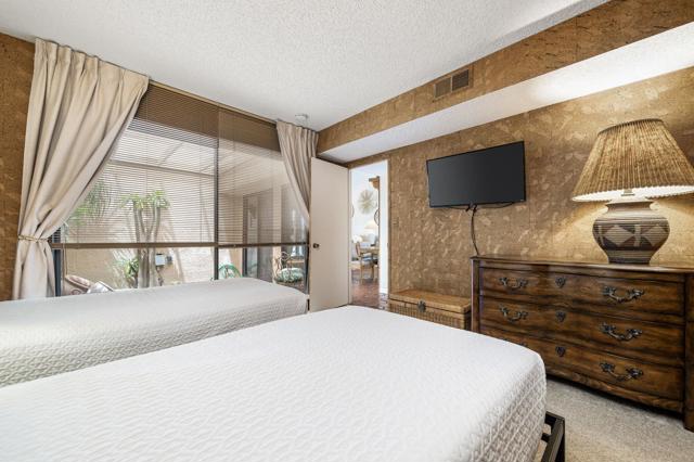 6 Palomas Drive, Rancho Mirage, CA 92270