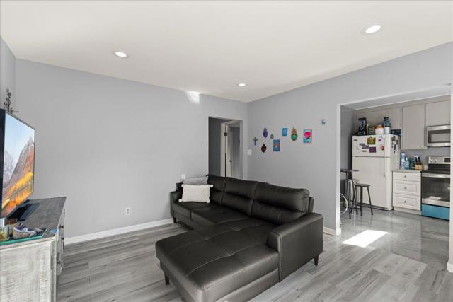 249 Los Gatos Boulevard, Los Gatos CA: https://media.crmls.org/mediaz/6661d2c3-945f-4c71-85fe-7df3cd600add.jpg