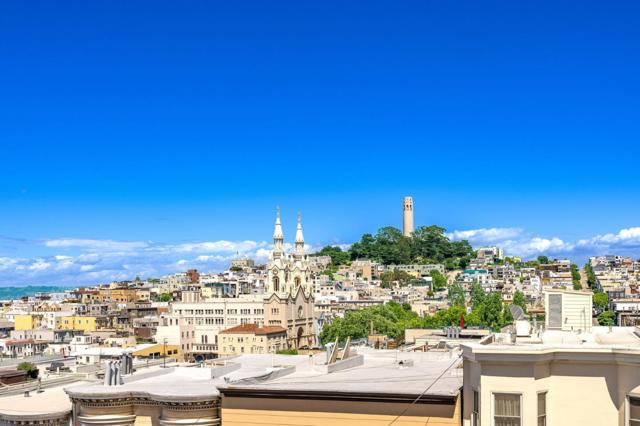 806810 Union Street, San Francisco CA: https://media.crmls.org/mediaz/6662d42b-df7c-421e-813b-aa0c552ea51c.jpg