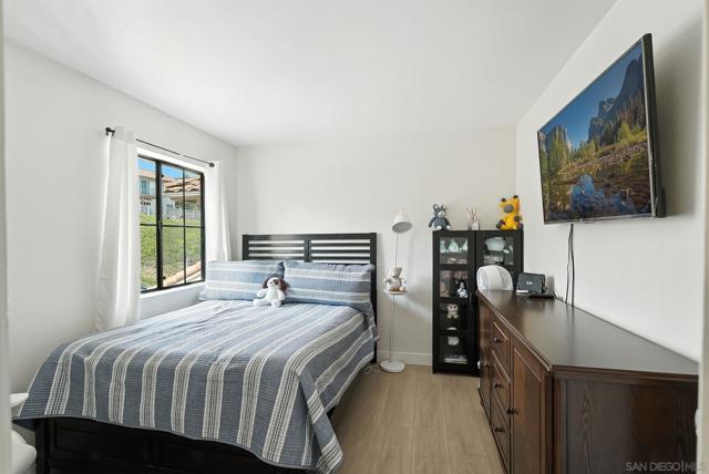 10153 Greenleaf Rd, Spring Valley CA: https://media.crmls.org/mediaz/66632502-a7a1-4618-a629-5d17a2b372bf.jpg