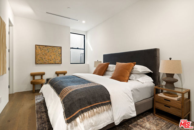 8732 Rangely Avenue, West Hollywood CA: https://media.crmls.org/mediaz/66643815-1fdc-4b2c-8474-4573298436e8.jpg