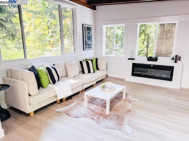 21401 Santa Clara Ave, Monte Rio CA: https://media.crmls.org/mediaz/66649b40-fe00-47c2-ae7d-b3b40192c607.jpg