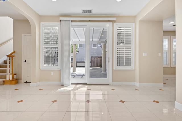 2004 W Lagoon Rd, Pleasanton CA: https://media.crmls.org/mediaz/66665ff2-21fd-4a3b-b961-b925e9d5e4b6.jpg