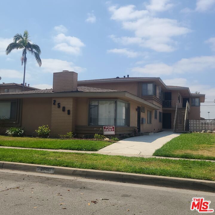 2508 W El Segundo Boulevard #E
