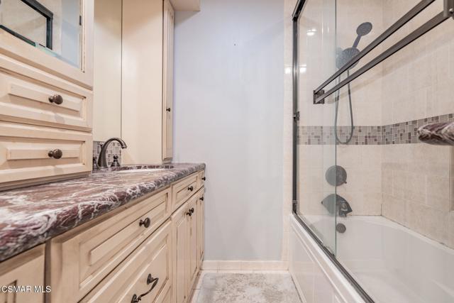 15175 Marquette Street, Moorpark CA: https://media.crmls.org/mediaz/6669c67a-17d3-4a02-ab82-4007f93fc02d.jpg