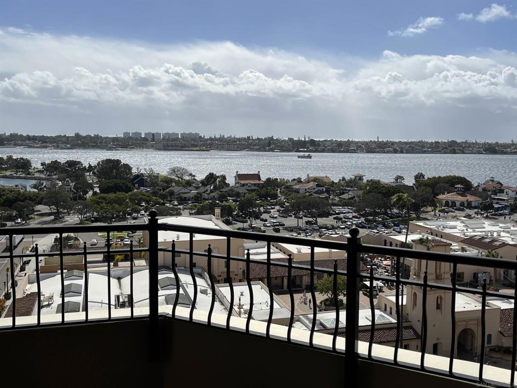 700 W Harbor Dr 1203, San Diego, CA 92101