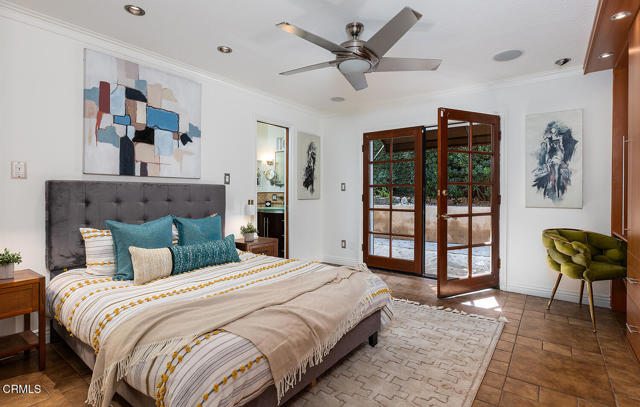 Detail Gallery Image 11 of 52 For 1038 Oban Dr, Los Angeles,  CA 90065 - 4 Beds | 3 Baths