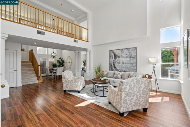 30300 Meridien Cir, Union City CA: https://media.crmls.org/mediaz/666c892c-1ee9-4708-a291-370016921816.jpg