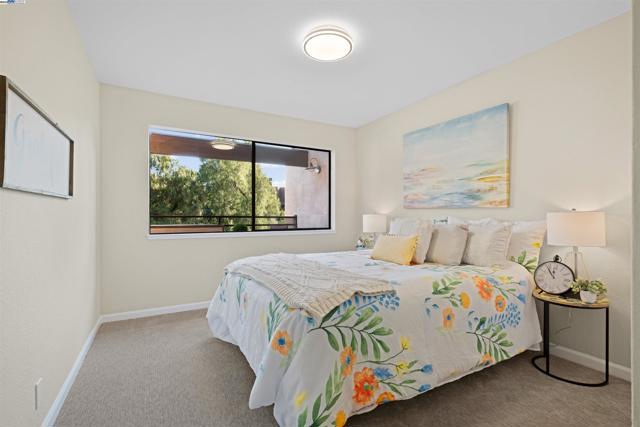 39219 Guardino Dr, Fremont CA: https://media.crmls.org/mediaz/666cb2cc-3a6b-41af-845f-c901af94f177.jpg