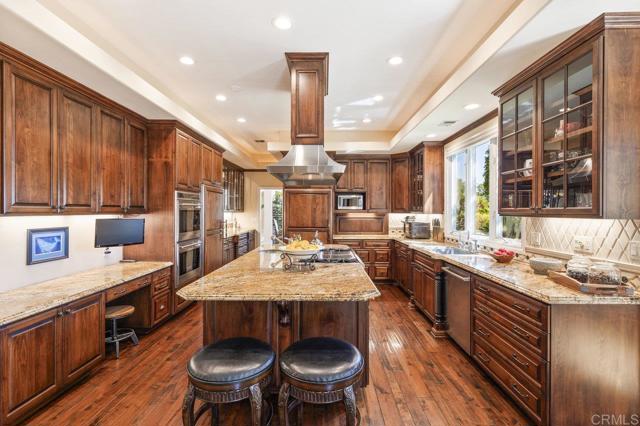 14963 Huntington Gate Drive, Poway CA: https://media.crmls.org/mediaz/666ccba5-5ccf-42d2-bf5b-6ec60498b13a.jpg