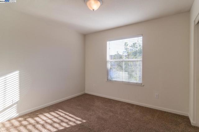 1526 Cat Tail Dr, Stockton CA: https://media.crmls.org/mediaz/666d28f8-5196-4750-ad03-6bd05861e402.jpg