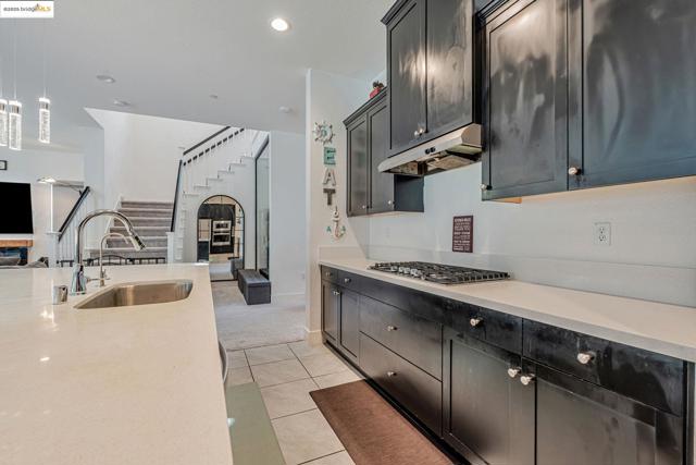 2281 Garden Farms Ave, Lathrop CA: https://media.crmls.org/mediaz/666d8ba7-4b9d-41ea-b73a-ae2b8e24f185.jpg