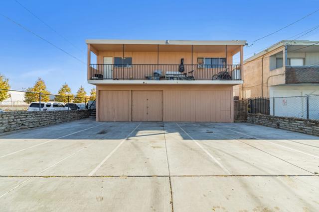 748 Clara Street, Oakland CA: https://media.crmls.org/mediaz/666dcfcc-3c0f-4fe6-a57d-e6cfc9c063f6.jpg