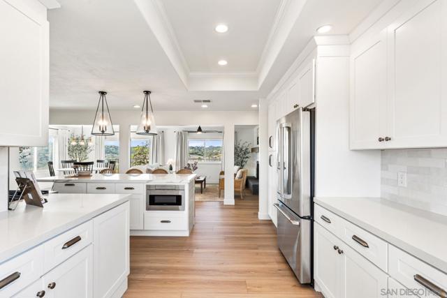 4141 Palomar Drive, Fallbrook CA: https://media.crmls.org/mediaz/666df6d6-f08b-4898-9fff-388937b6c551.jpg