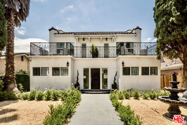 6110 N De Longpre Avenue, Los Angeles CA: https://media.crmls.org/mediaz/666e309f-ae8c-4138-84f2-ba09e4bbcdcc.jpg