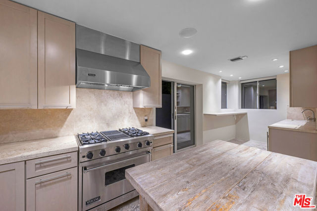 3625 Lowry Road, Los Angeles CA: https://media.crmls.org/mediaz/666e79e7-80f6-4db3-a077-5c3781031f21.jpg