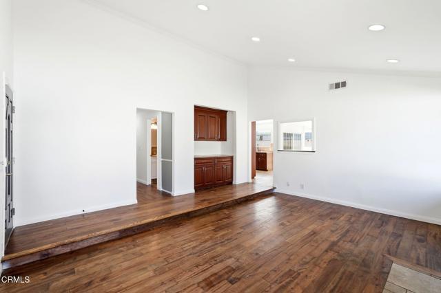 Detail Gallery Image 18 of 56 For 2082 Belgrave Ct, Simi Valley,  CA 93063 - 3 Beds | 2 Baths