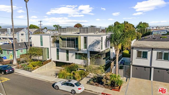 1150 Rowell Avenue, Manhattan Beach, California 90266, 3 Bedrooms Bedrooms, ,2 BathroomsBathrooms,Residential,For Sale,Rowell,24474927