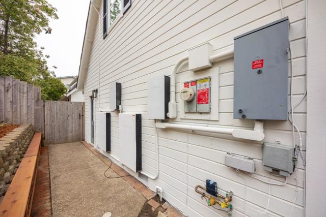 900 Franklin Street, Montara CA: https://media.crmls.org/mediaz/6670f0b4-24f5-4f68-b815-a585c57bf98d.jpg