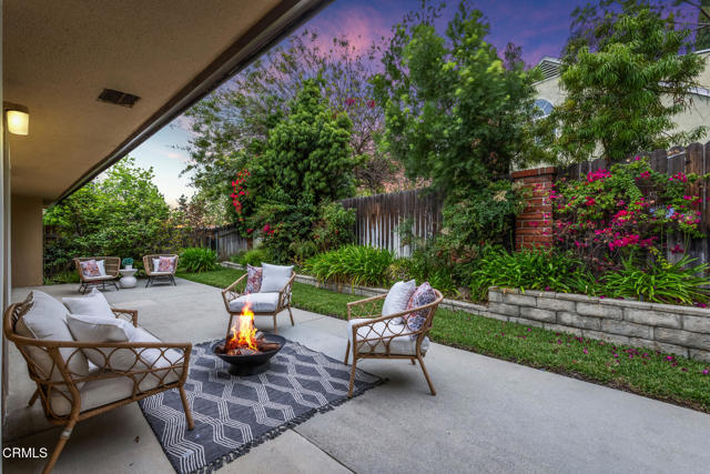 5766 Briartree Drive, La Canada Flintridge CA: https://media.crmls.org/mediaz/66712da7-9297-466f-b3fd-181756bcae7a.jpg