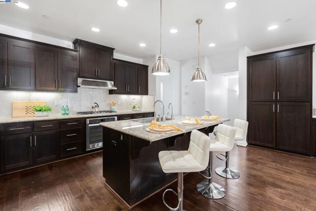 3340 Giovanni Way, Dublin CA: https://media.crmls.org/mediaz/66718b13-8e2a-4952-a902-ace54e781c12.jpg