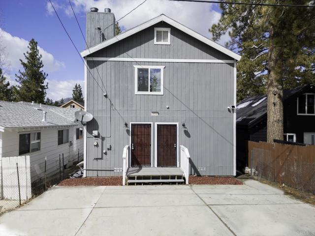 Detail Gallery Image 1 of 31 For 40046 Trail of the Whispering Pines, Big Bear Lake,  CA 92315 - 6 Beds | 2 Baths