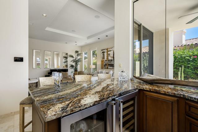 945 Hawk Hill Trail, Palm Desert CA: https://media.crmls.org/mediaz/6672a42c-ce33-48f5-b7bf-f13d2ed15388.jpg