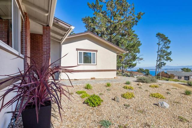 3 Sommerset Rise, Monterey CA: https://media.crmls.org/mediaz/667344c1-a322-4b67-90fe-5be2942325ec.jpg