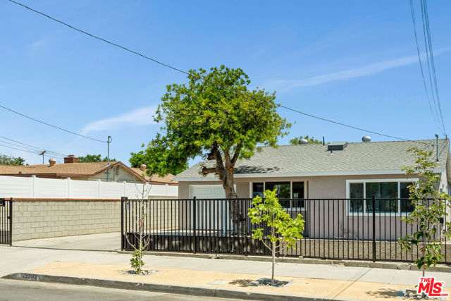 13032 Glamis Street, Pacoima CA: https://media.crmls.org/mediaz/66736b47-c9b3-45d4-a336-7b04f8b451c2.jpg