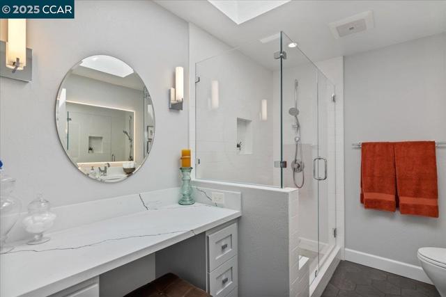 5 Doral Dr, Moraga CA: https://media.crmls.org/mediaz/66744add-59ce-4000-b668-6729d62d41a8.jpg